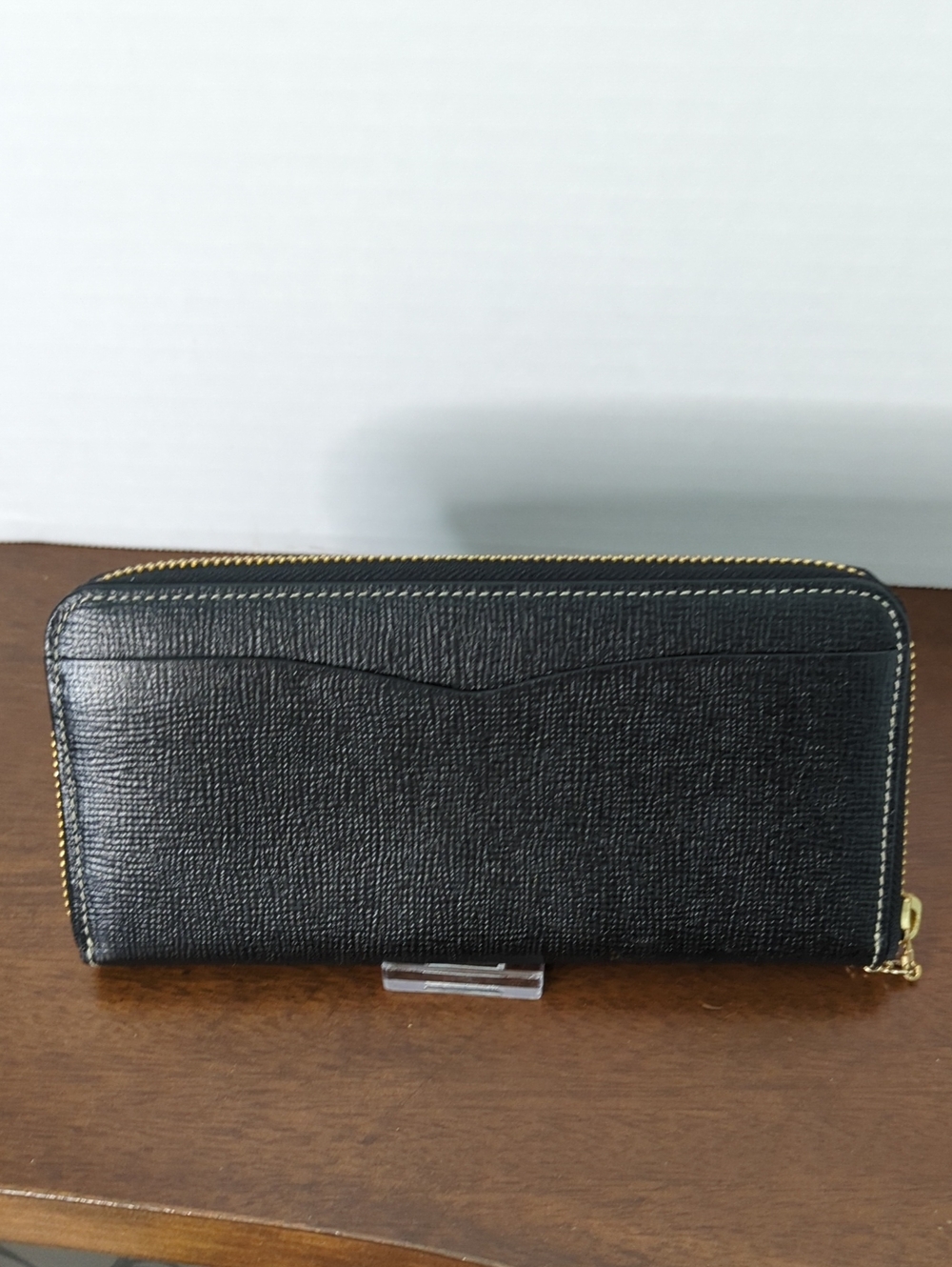Nina Ricci Leather Zippy Wallet - Picture 6 of 11